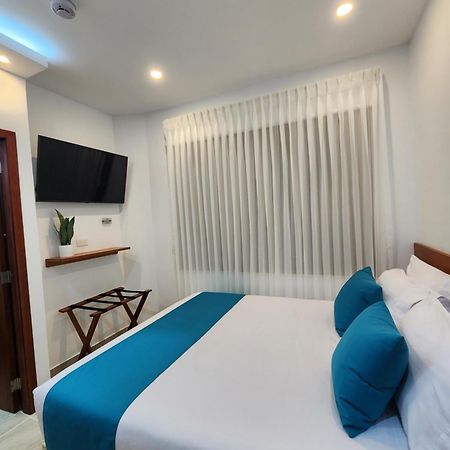 Casa Galapagos By Hostal Fragata Puerto Ayora  Esterno foto