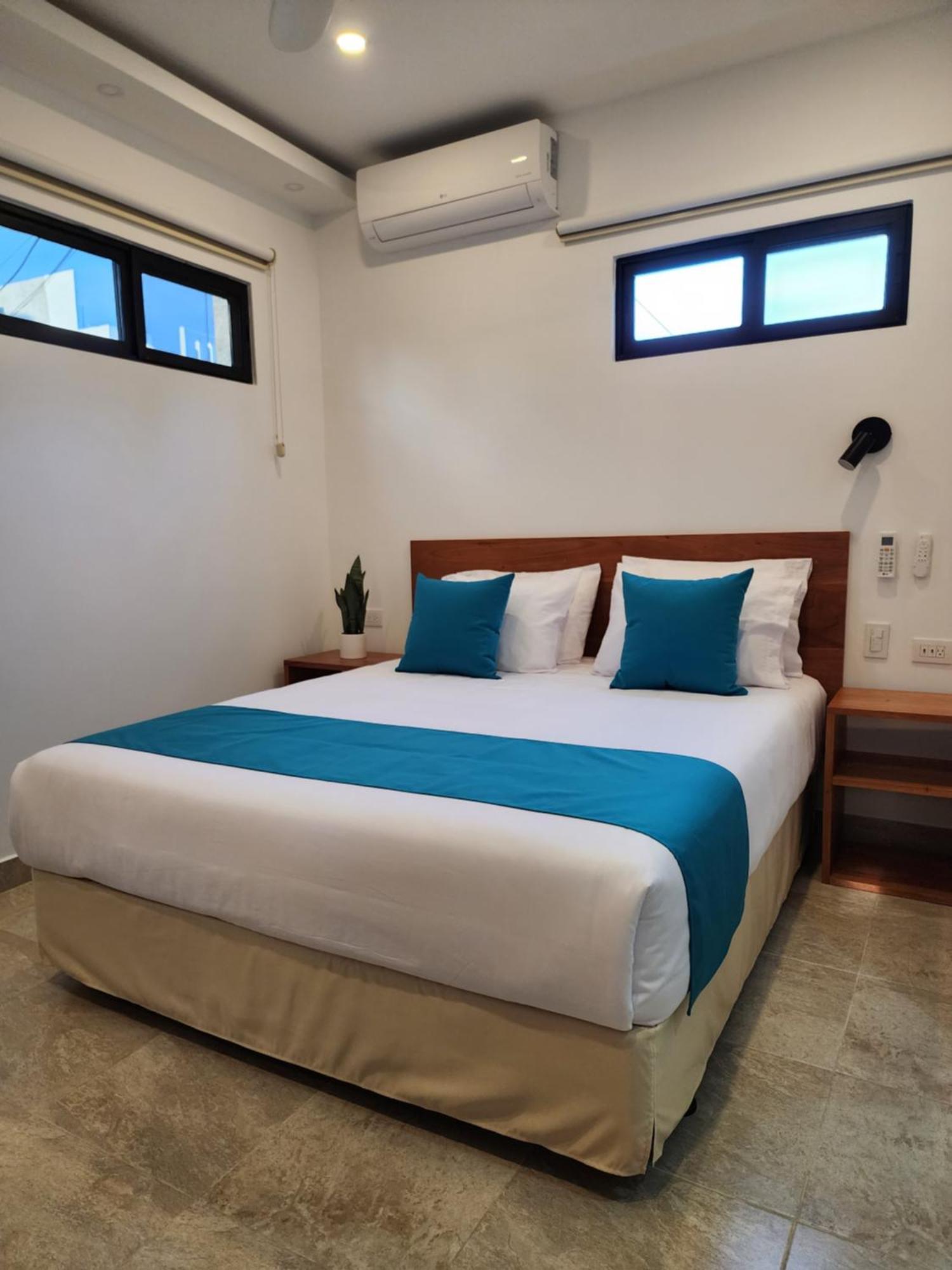 Casa Galapagos By Hostal Fragata Puerto Ayora  Esterno foto