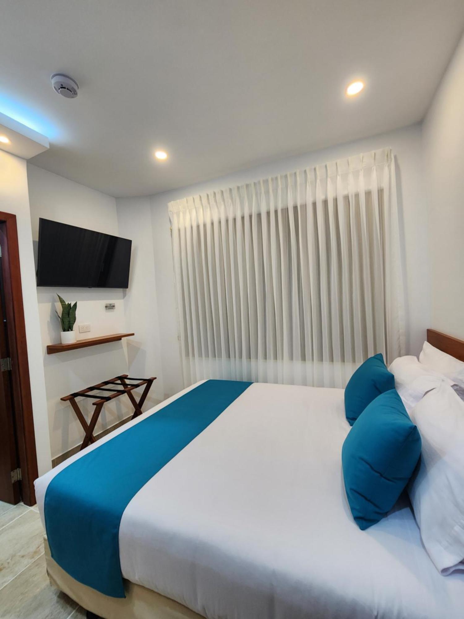 Casa Galapagos By Hostal Fragata Puerto Ayora  Esterno foto