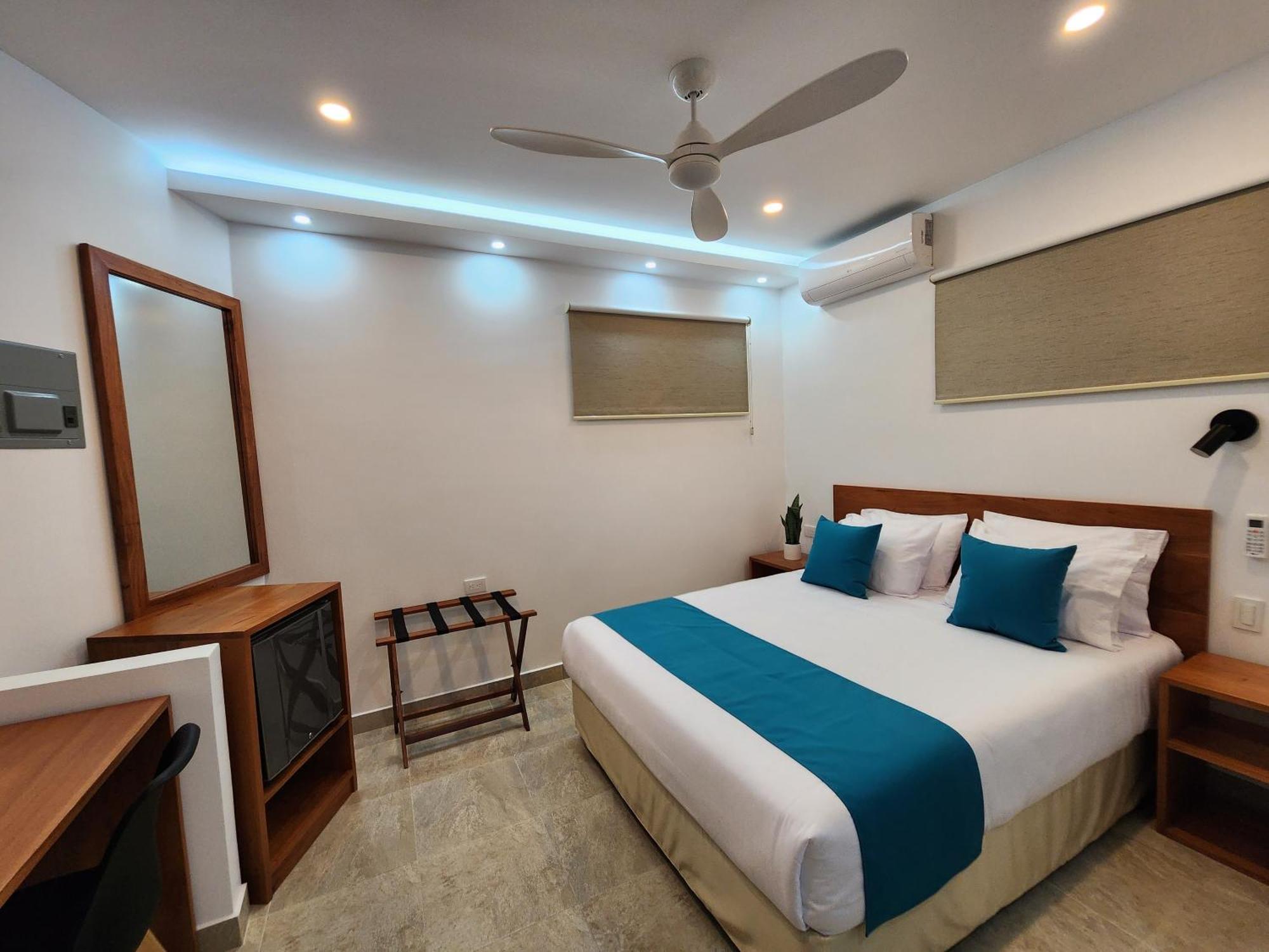 Casa Galapagos By Hostal Fragata Puerto Ayora  Esterno foto
