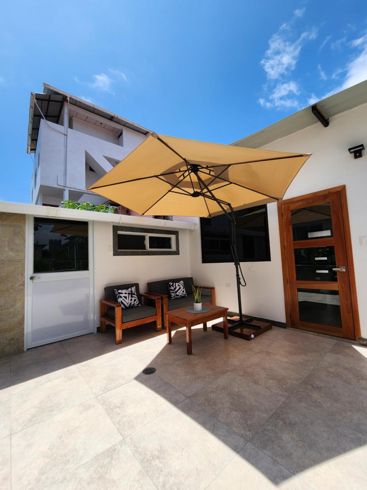 Casa Galapagos By Hostal Fragata Puerto Ayora  Esterno foto